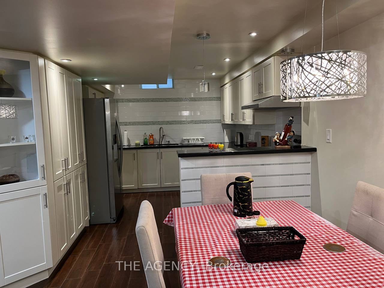 48 Tonner Cres