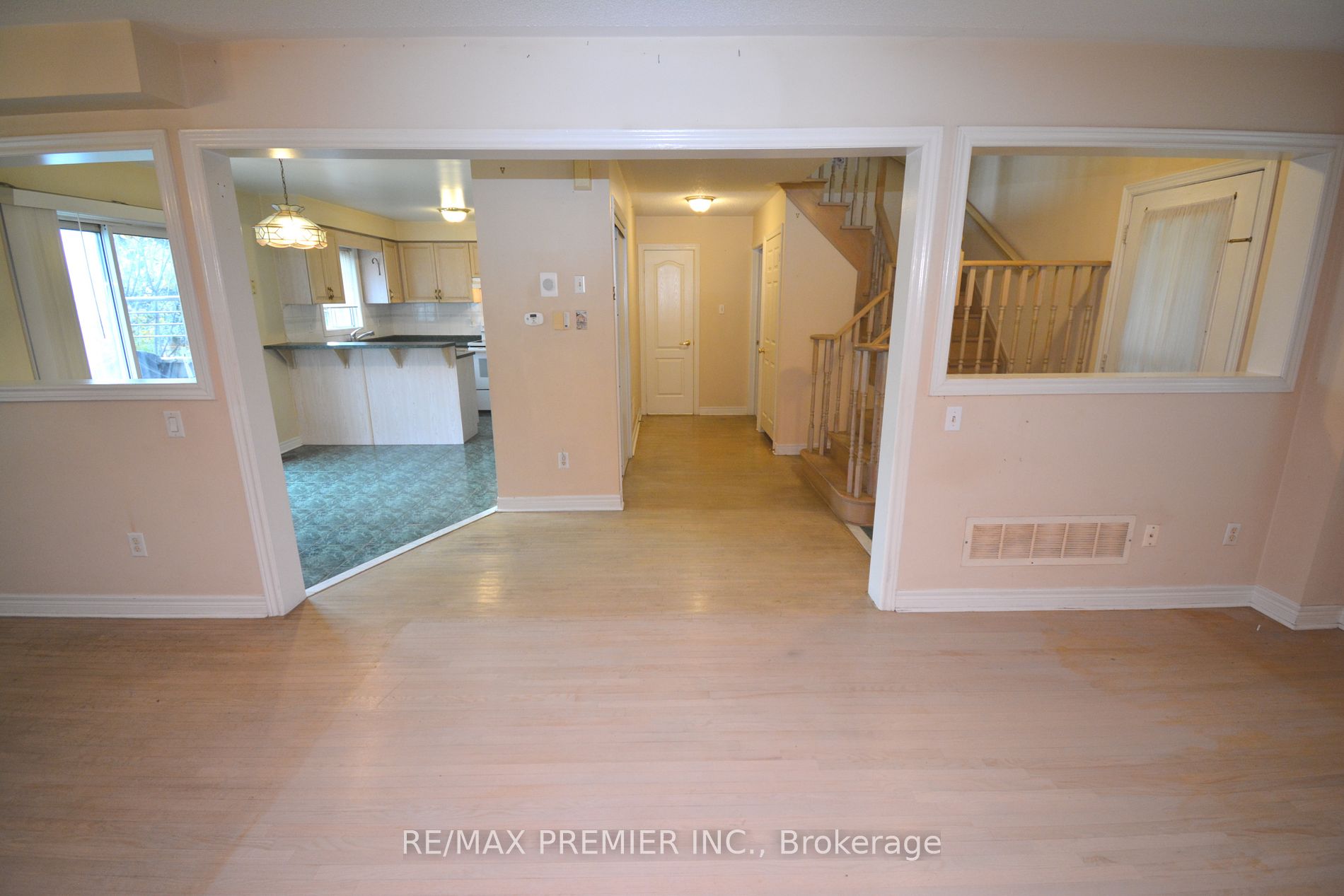 77 Stonebriar Dr