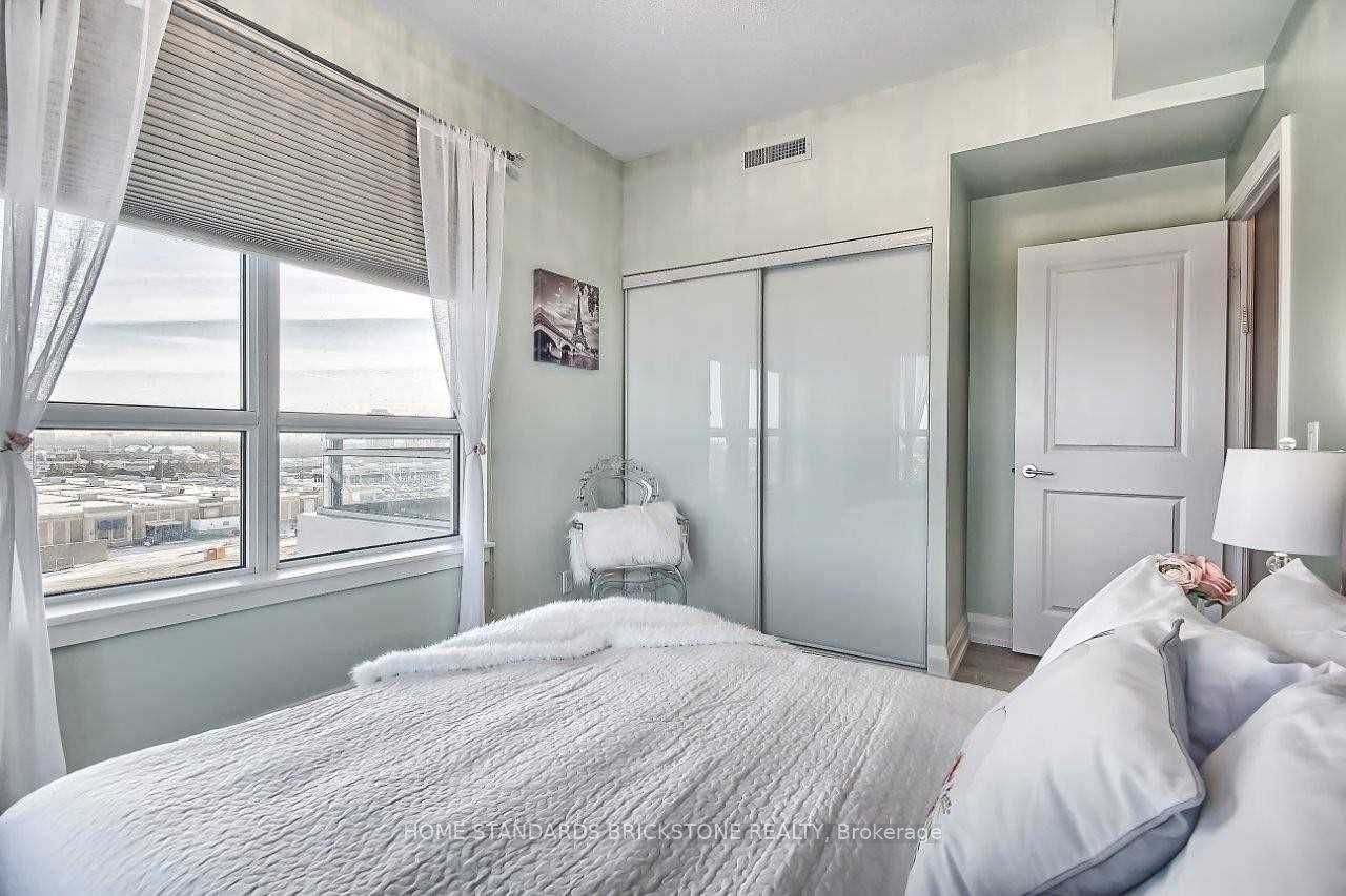 7890 Bathurst St, #804