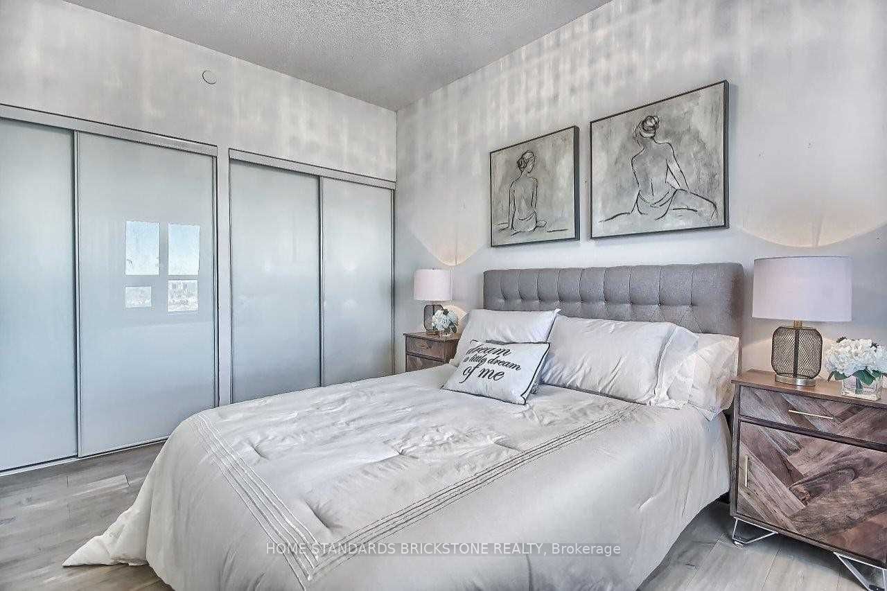 7890 Bathurst St, #804