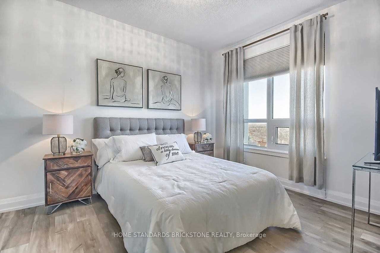 7890 Bathurst St, #804
