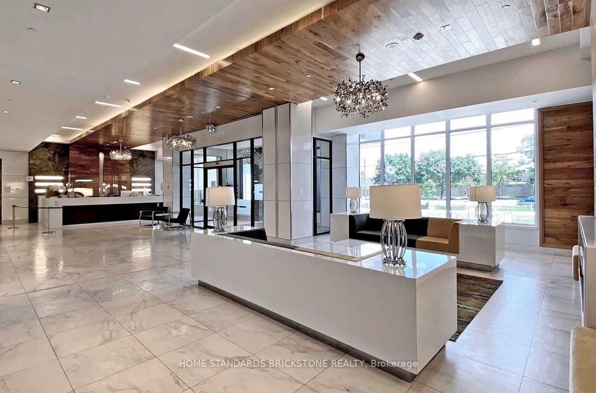 7890 Bathurst St, #804