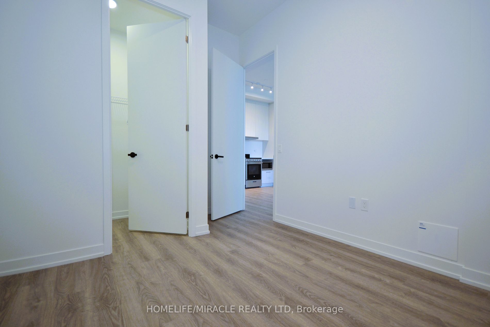 195 Commerce St, #202