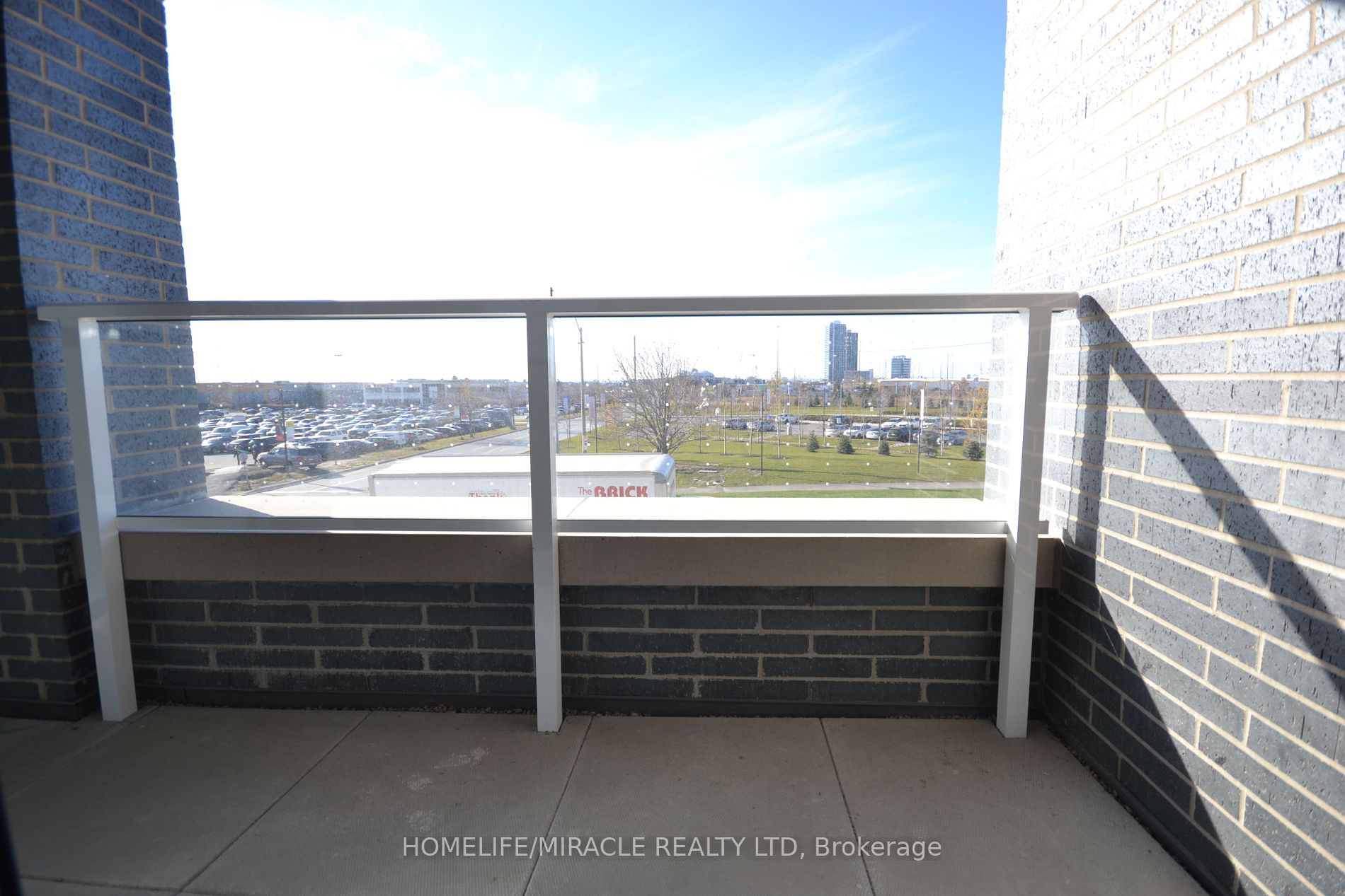 195 Commerce St, #202