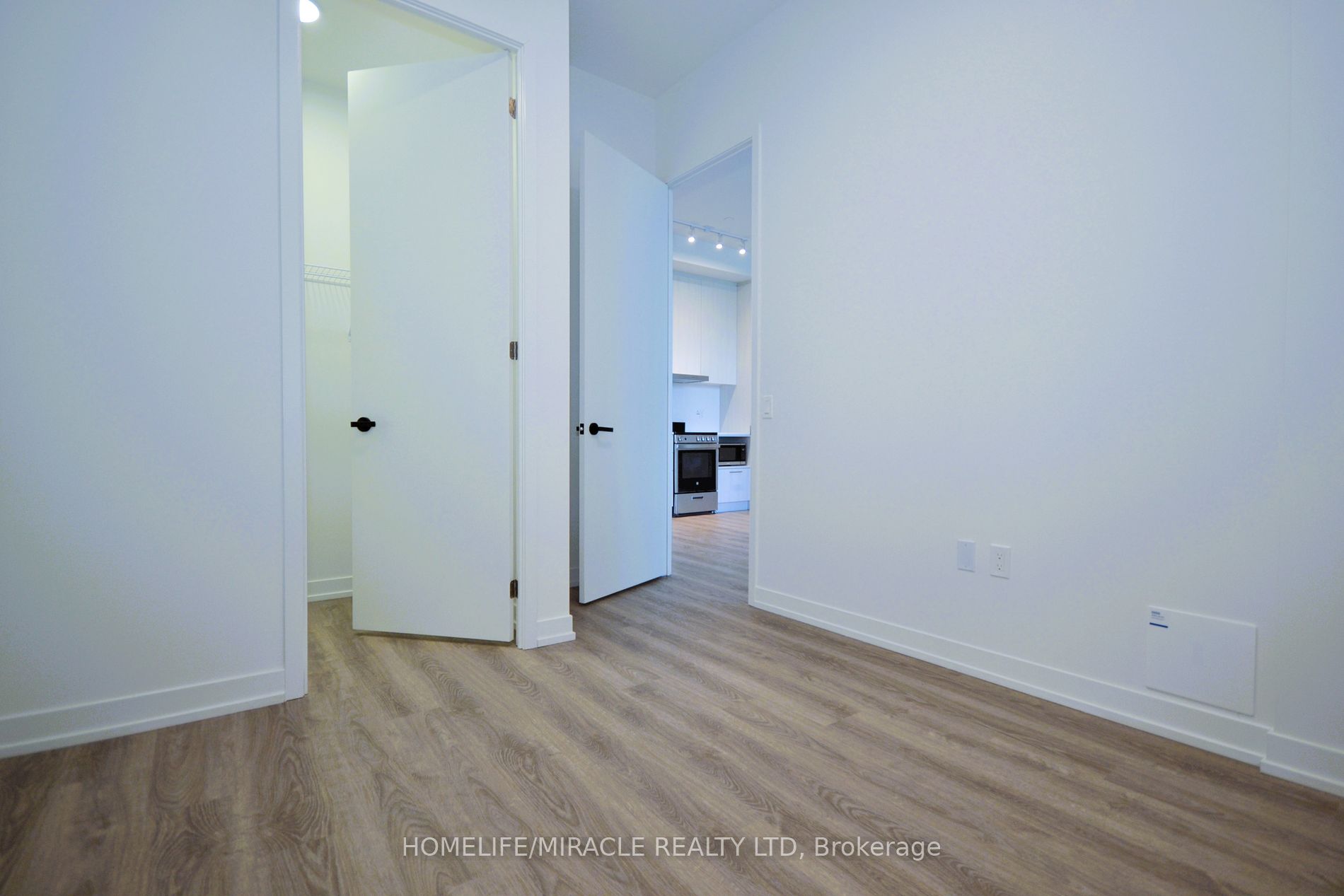 195 Commerce St, #202