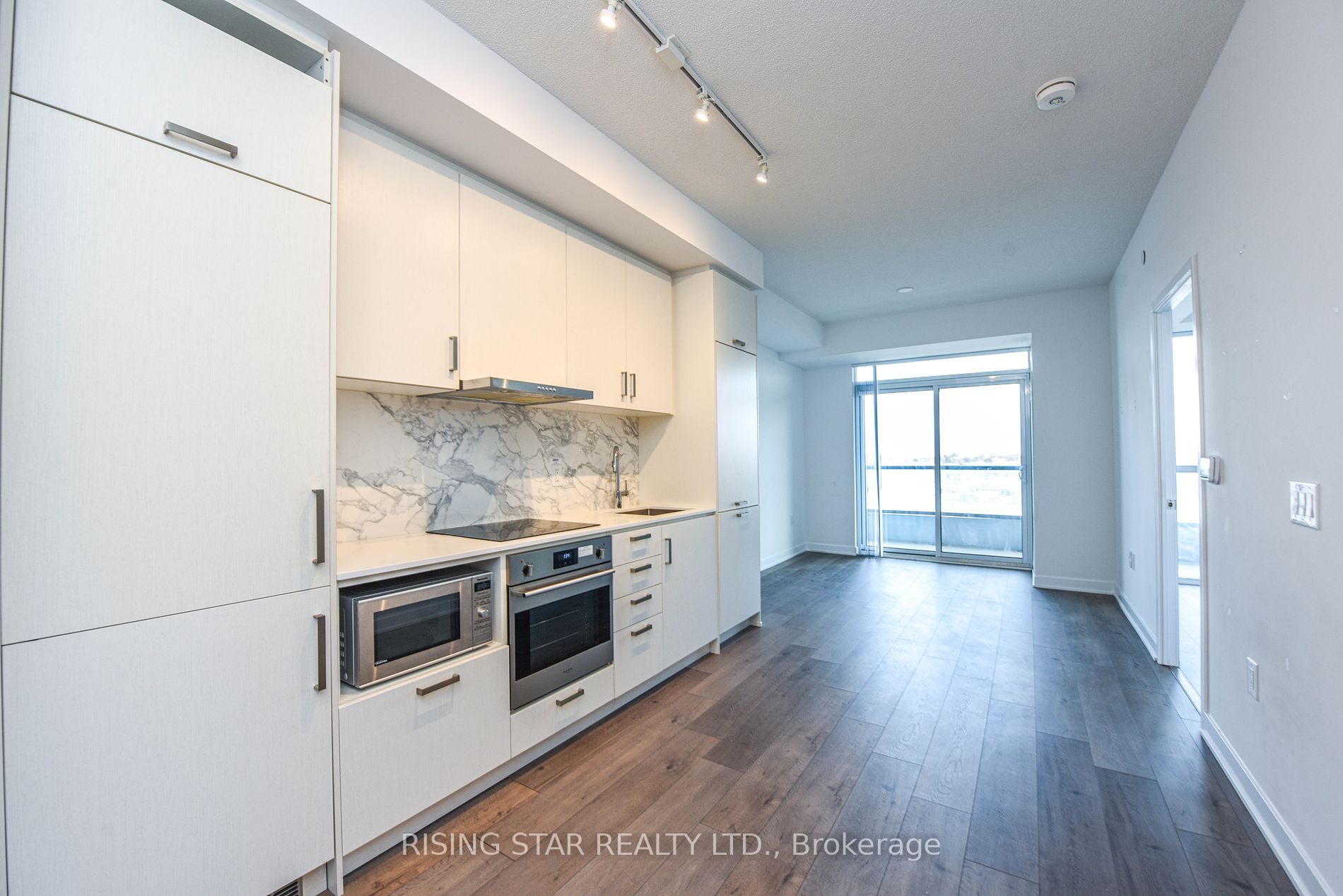 60 honeycrisp Cres, #617