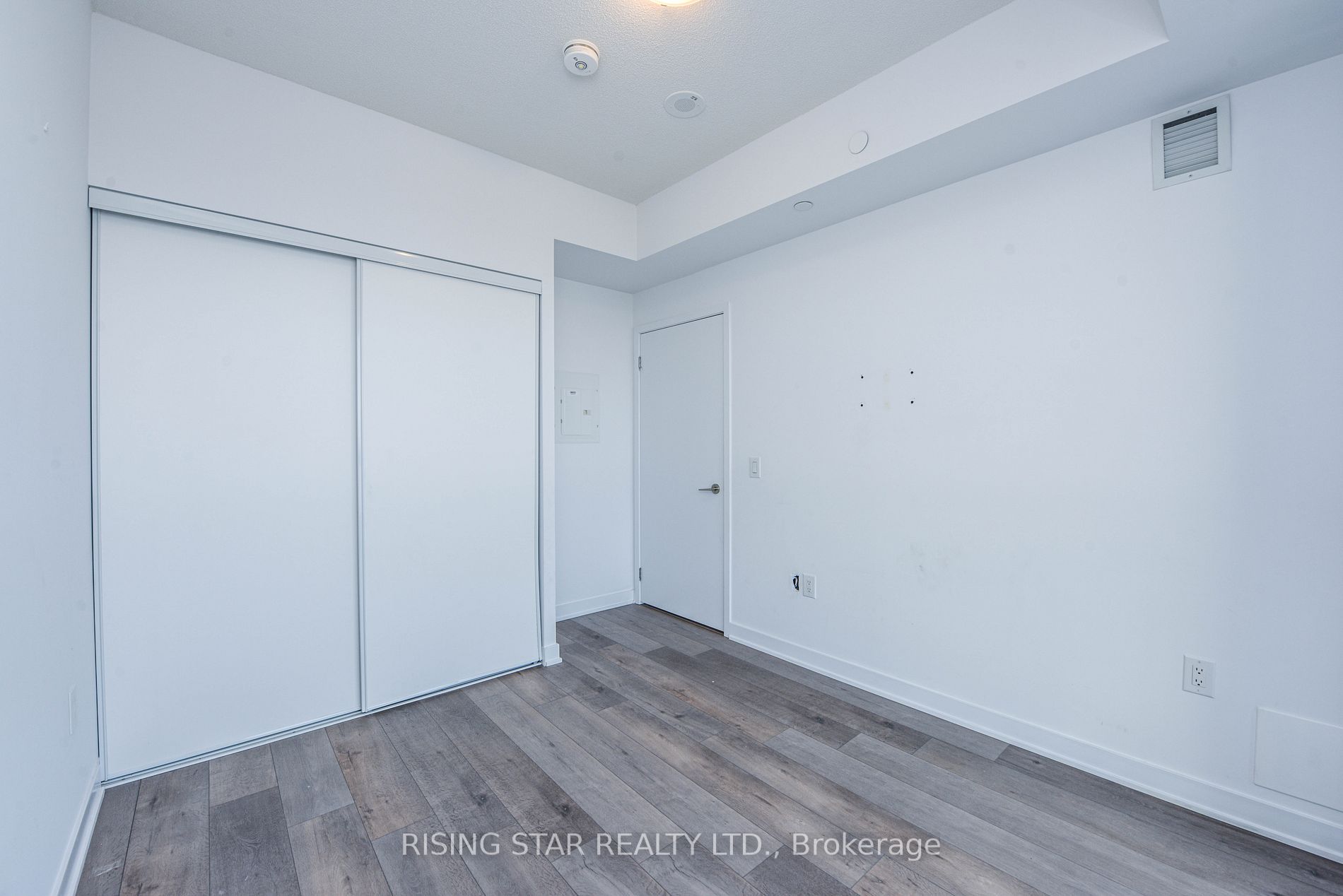 60 honeycrisp Cres, #617