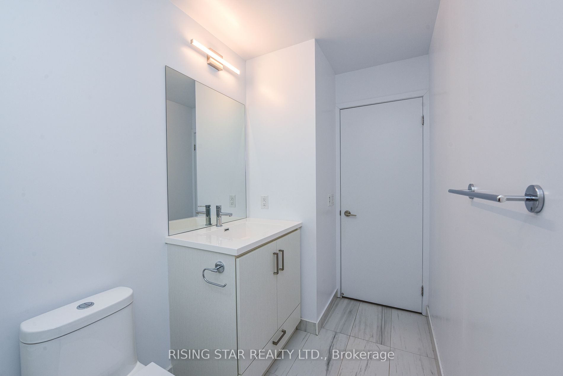 60 honeycrisp Cres, #617