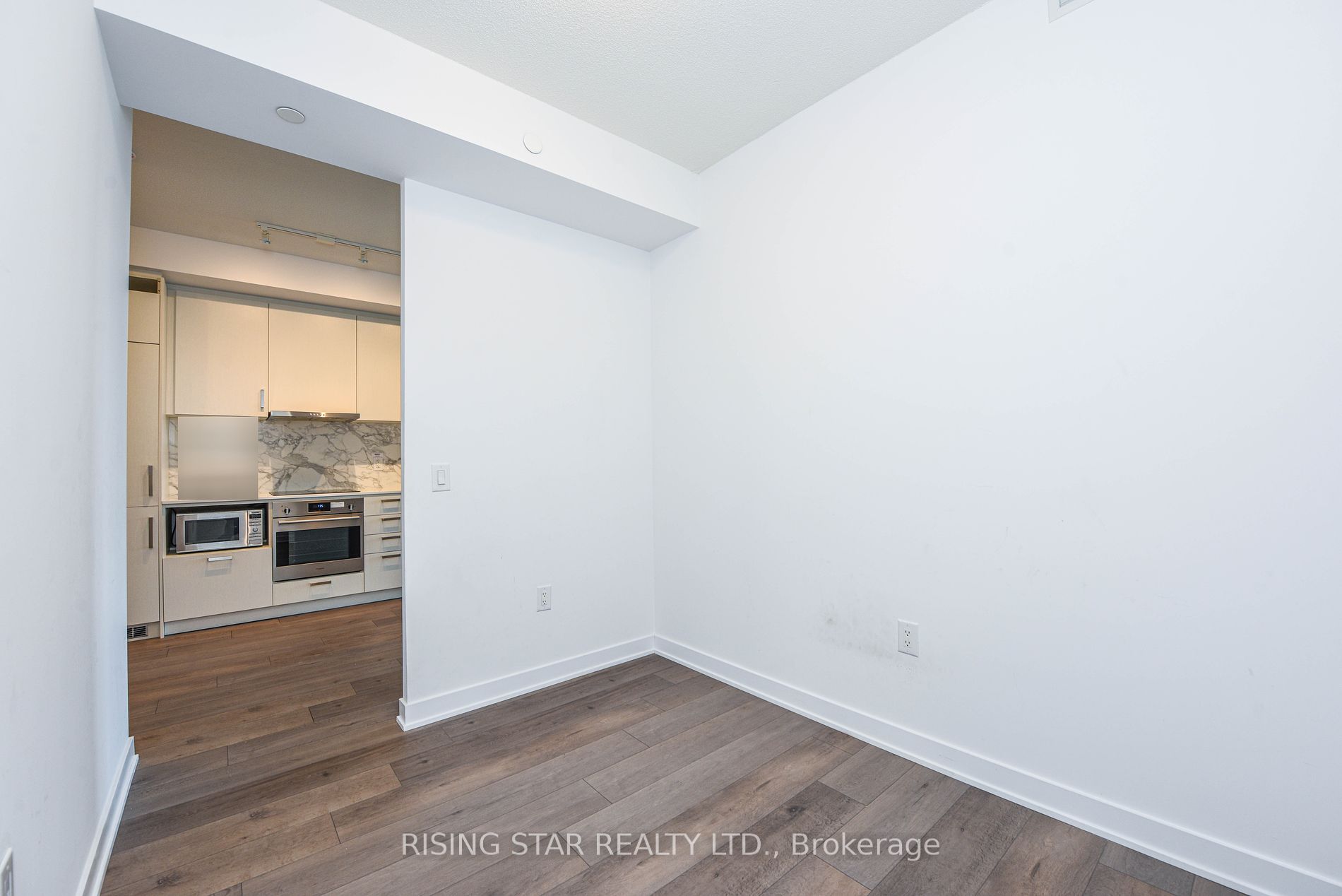 60 honeycrisp Cres, #617