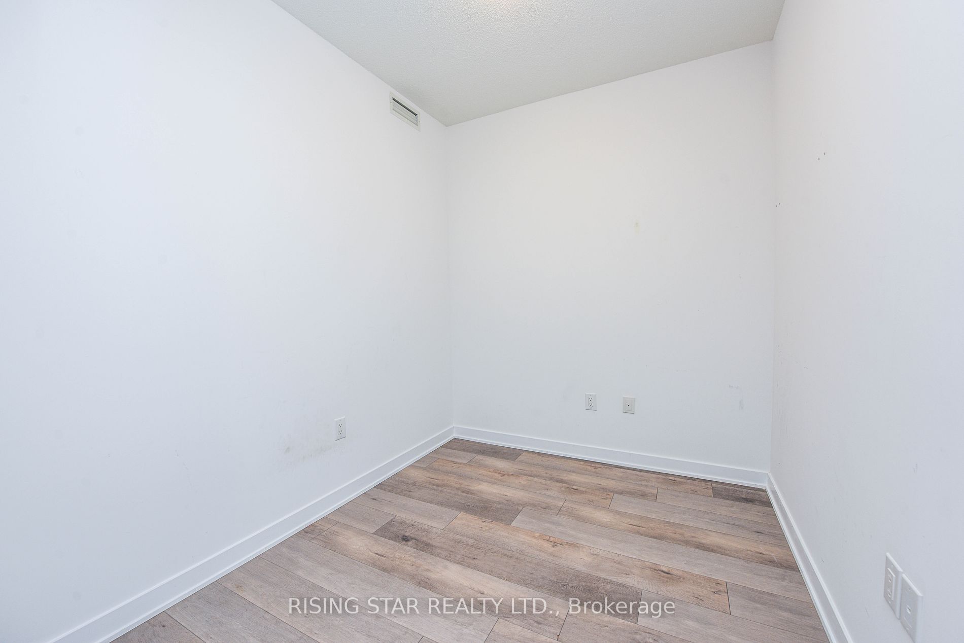 60 honeycrisp Cres, #617