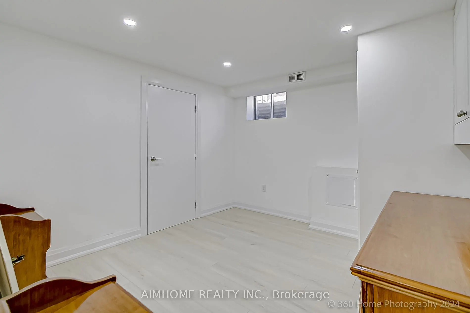 179 Oxford St