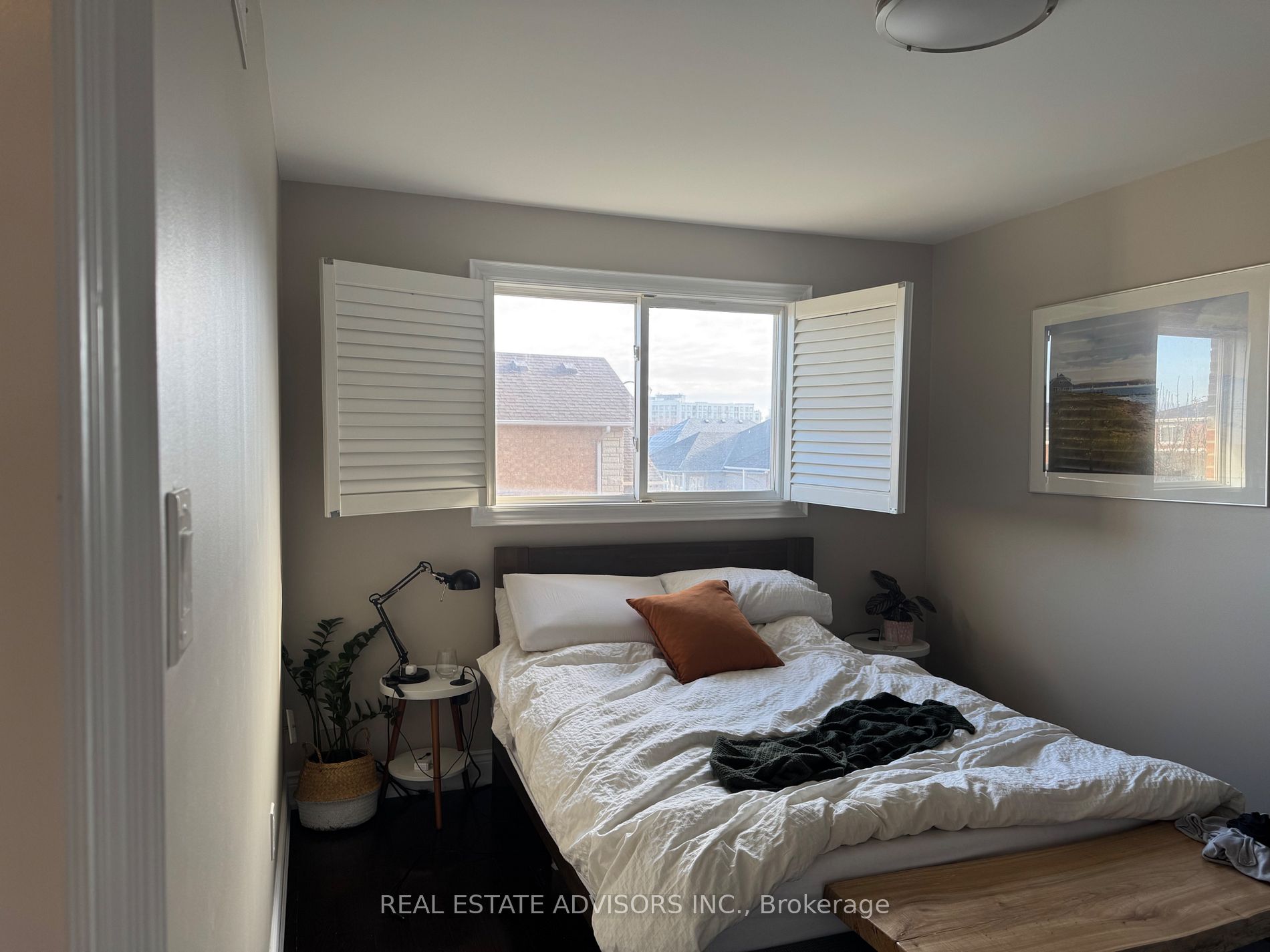 17 Agincourt Rd