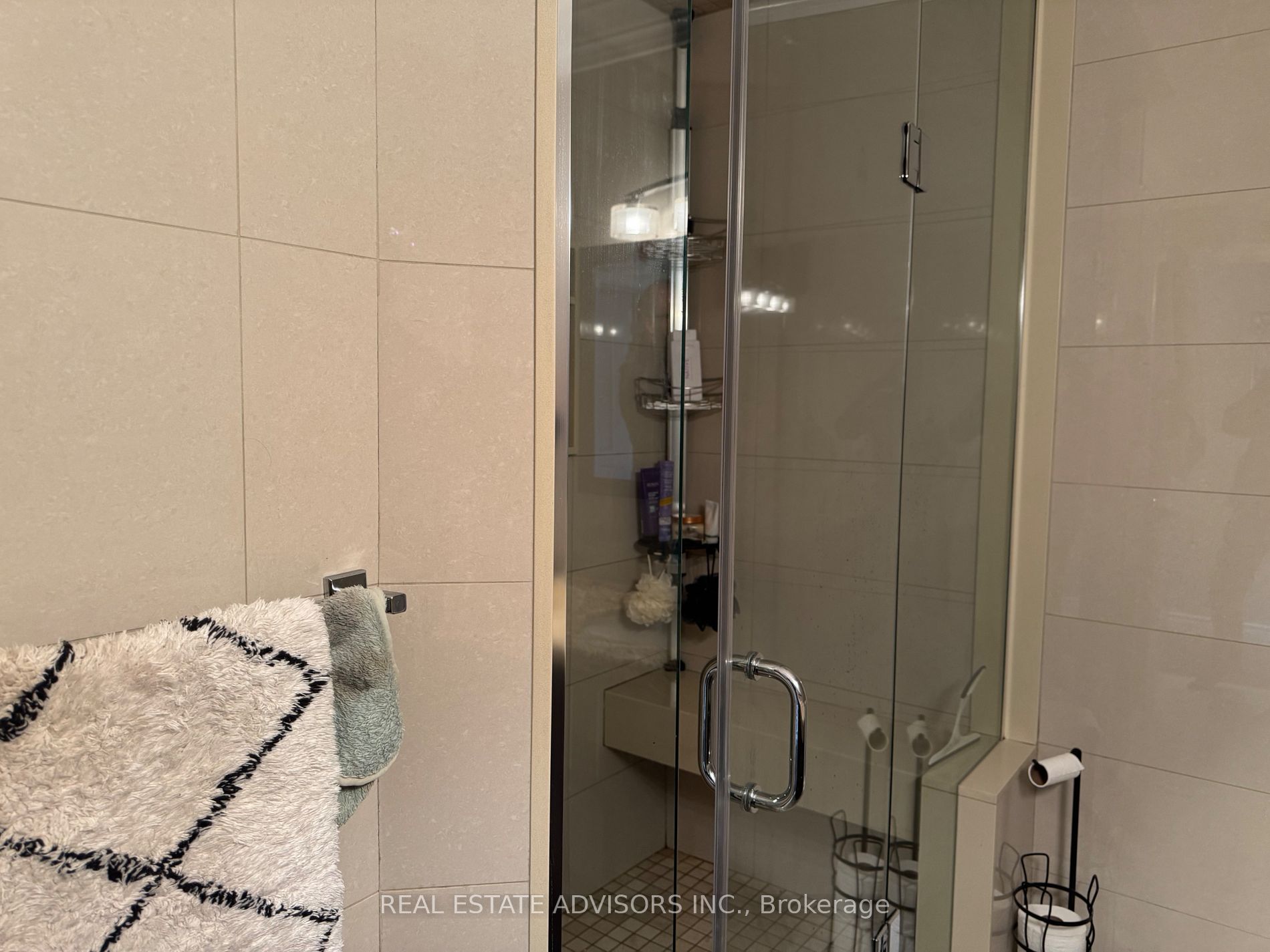 17 Agincourt Rd