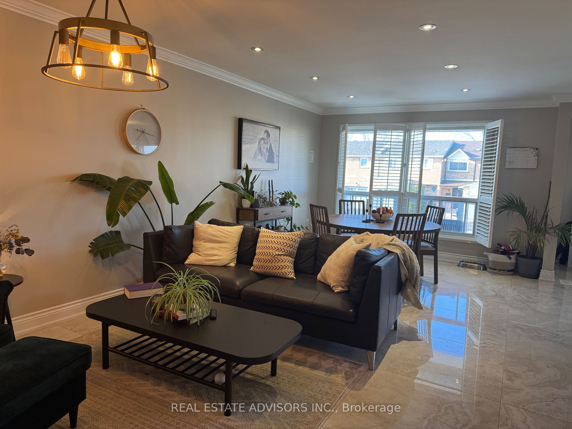 17 Agincourt Rd
