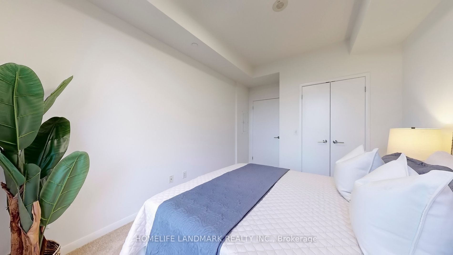 540 Bur Oak Ave, #340