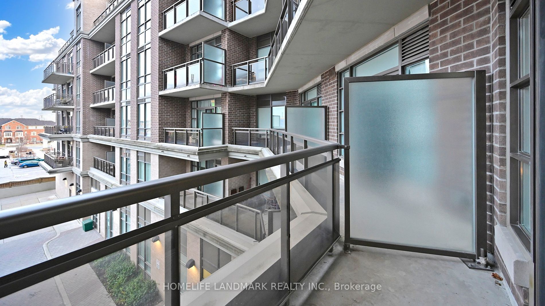 540 Bur Oak Ave, #340