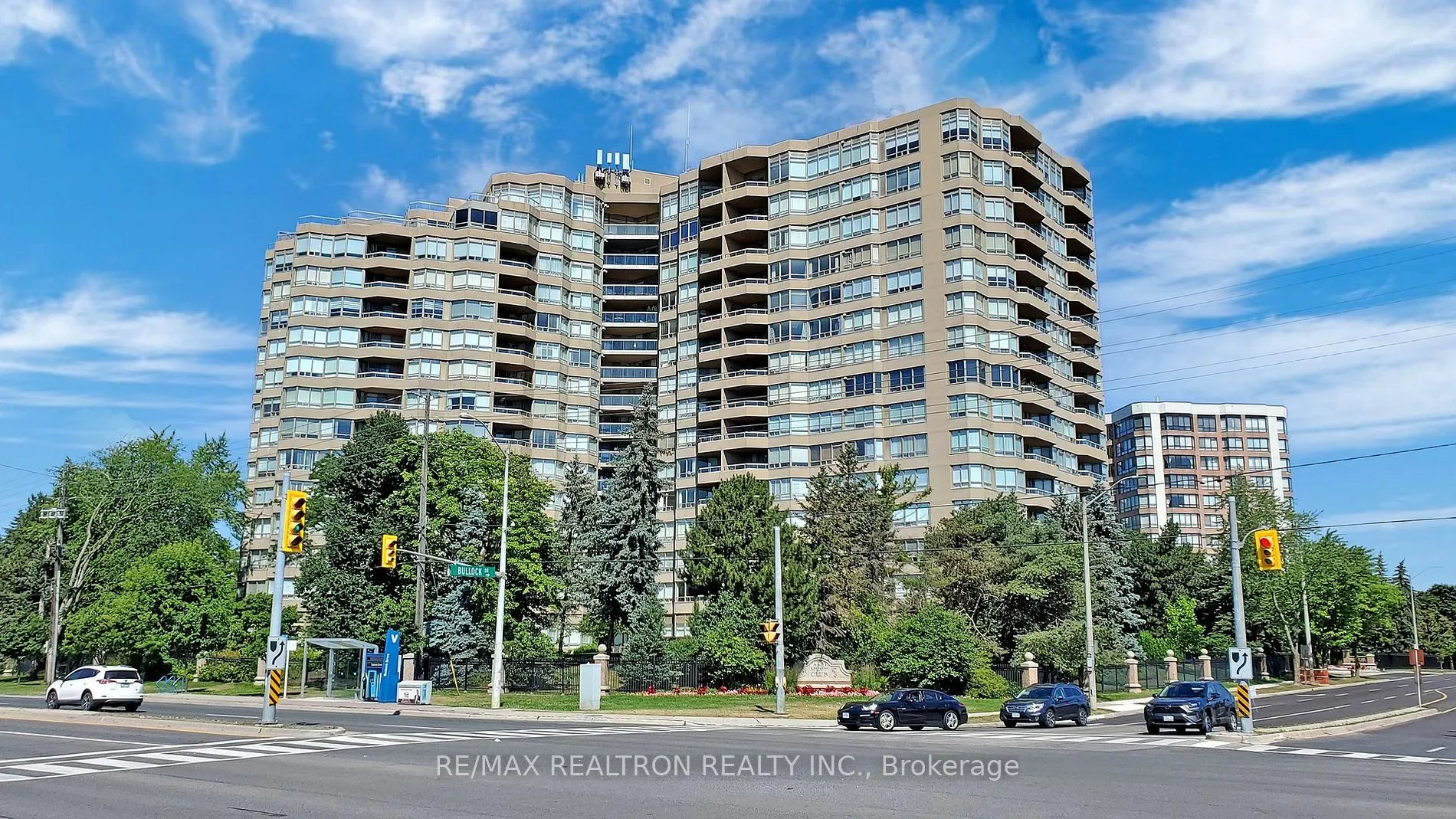 610 Bullock Dr, #1015