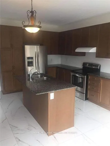31 Robert Baldwin Blvd
