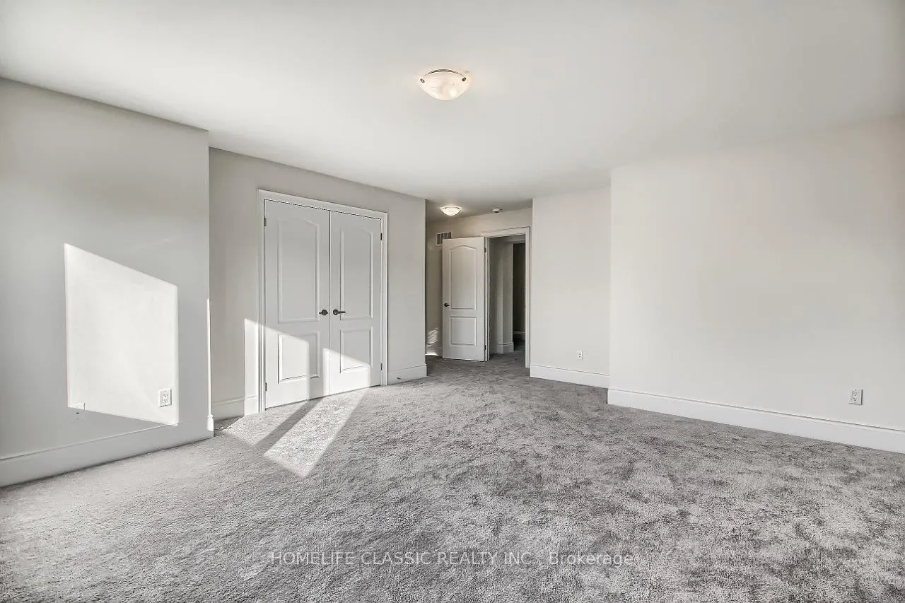 31 Robert Baldwin Blvd