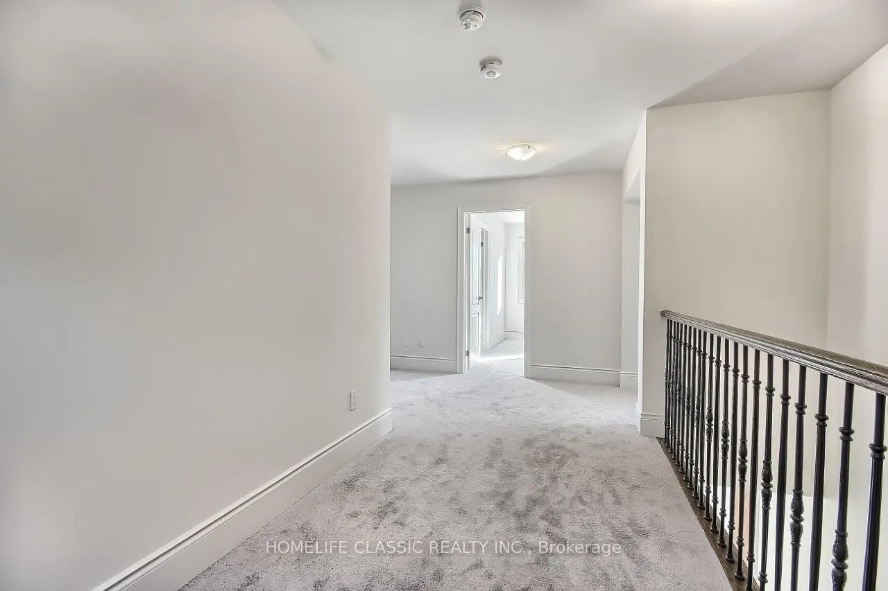 31 Robert Baldwin Blvd