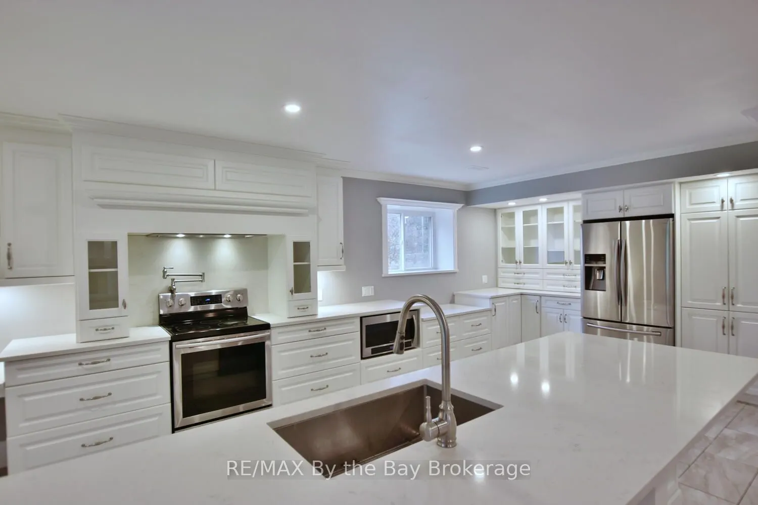 390 Mill St
