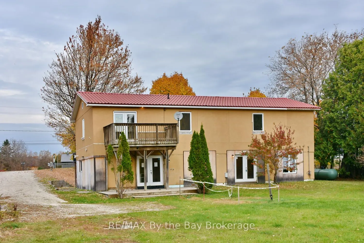 390 Mill St