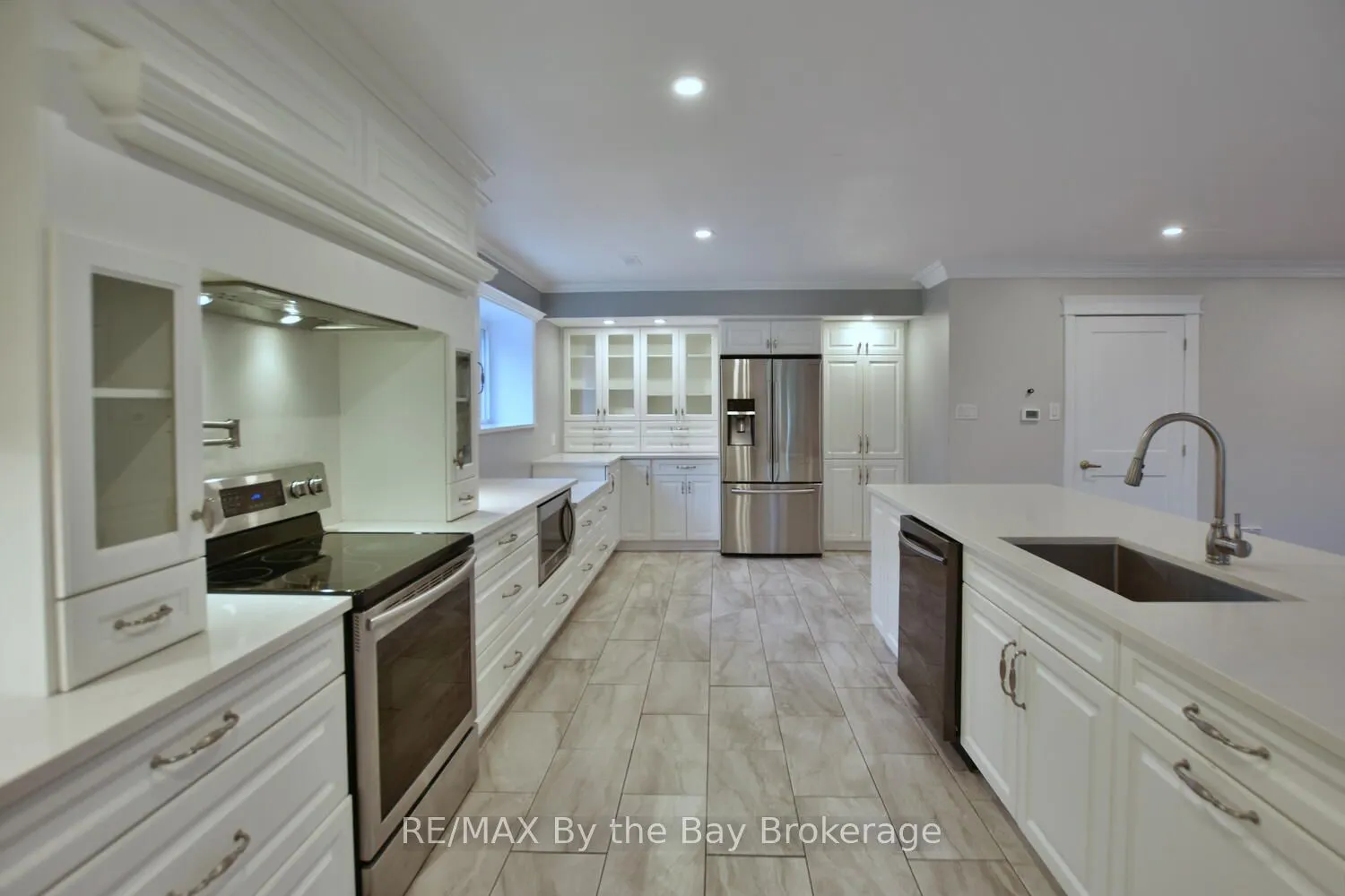 390 Mill St