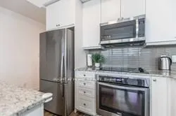 9600 yonge St N, #611