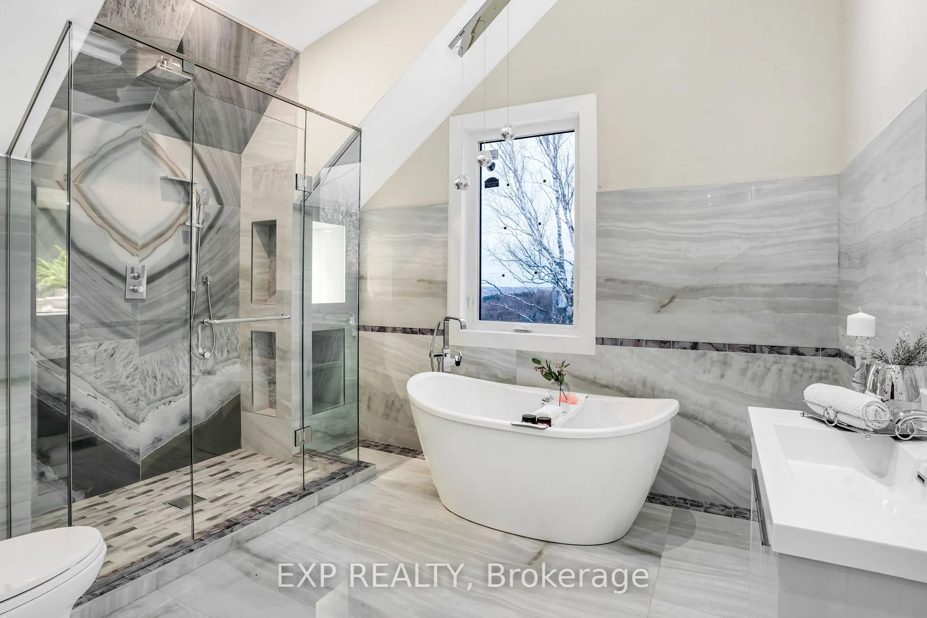 15 Glenview Heights Lane
