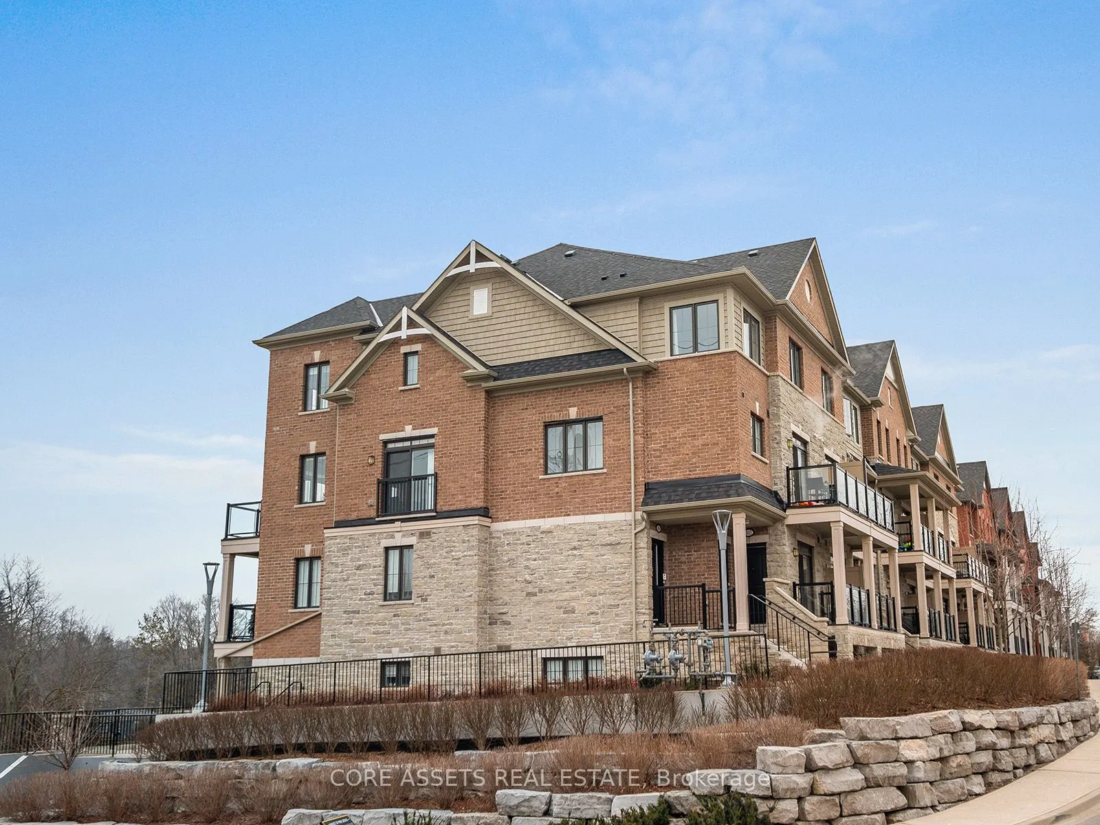 199 Pine Grove Rd, #304