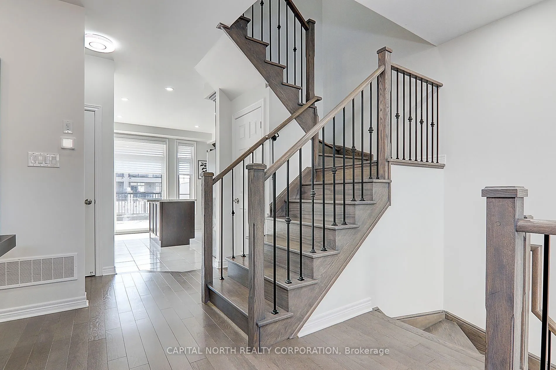 83 Grand Trunk Ave