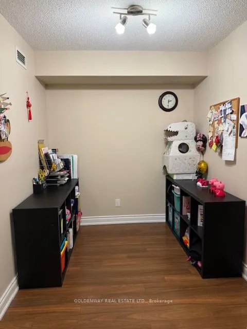 233 South Park Rd, #501