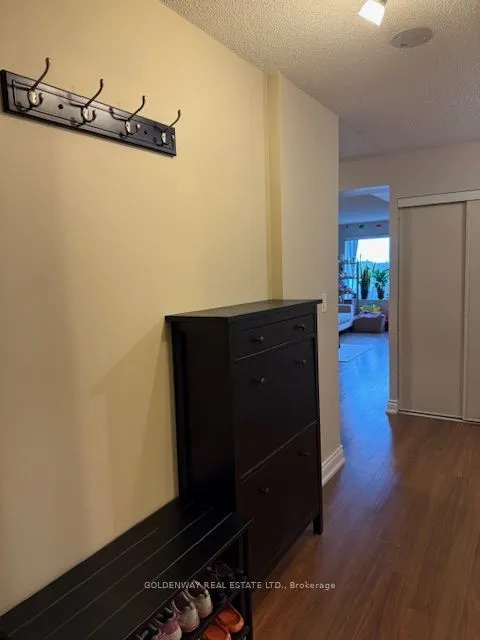 233 South Park Rd, #501