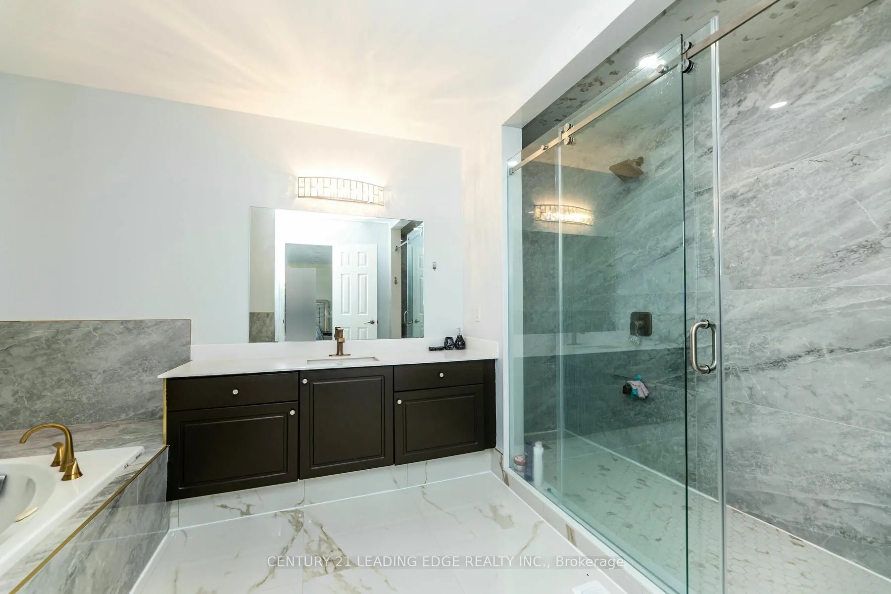 38 Roughley St