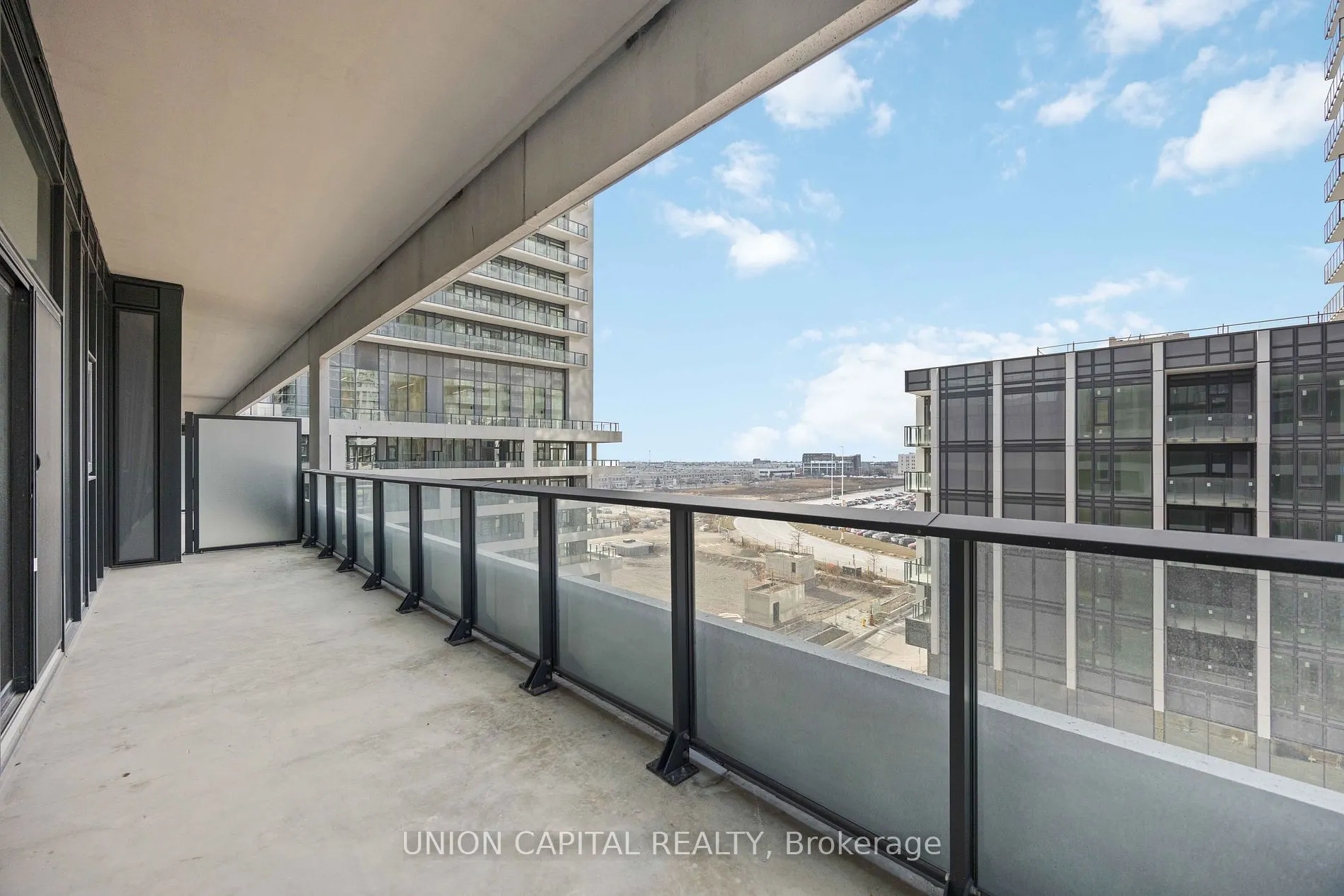 8960 Jane St, #519
