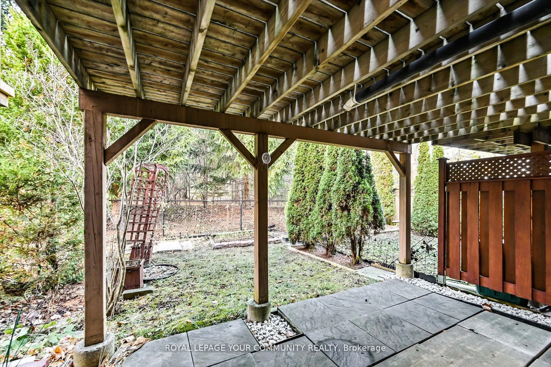 541 Bondi Ave