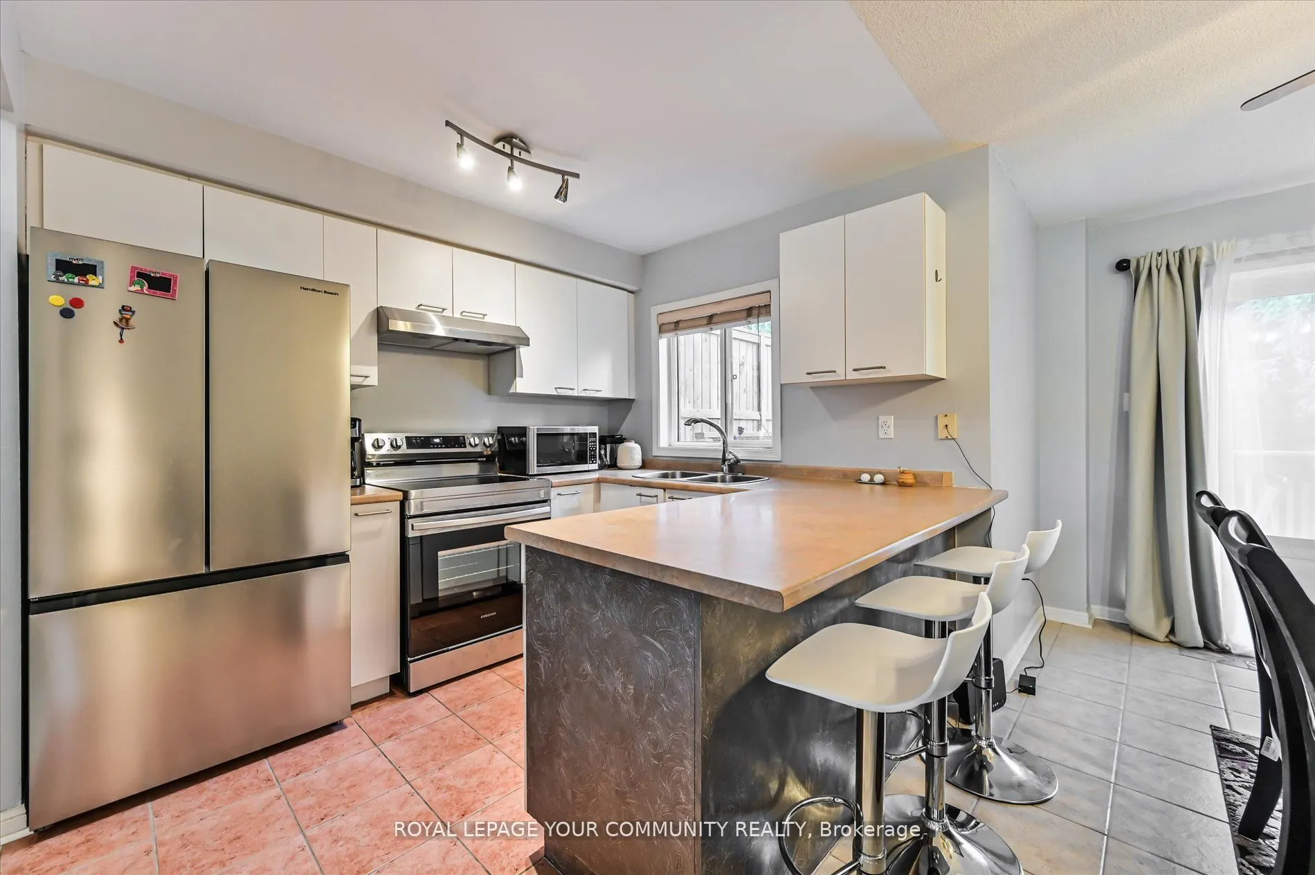 541 Bondi Ave