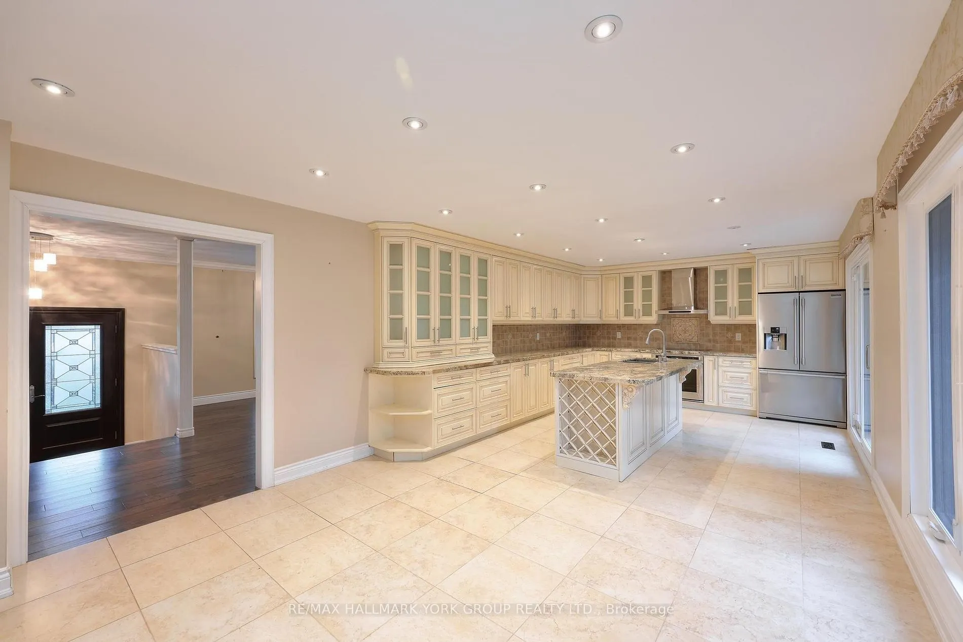 225 Patricia Dr