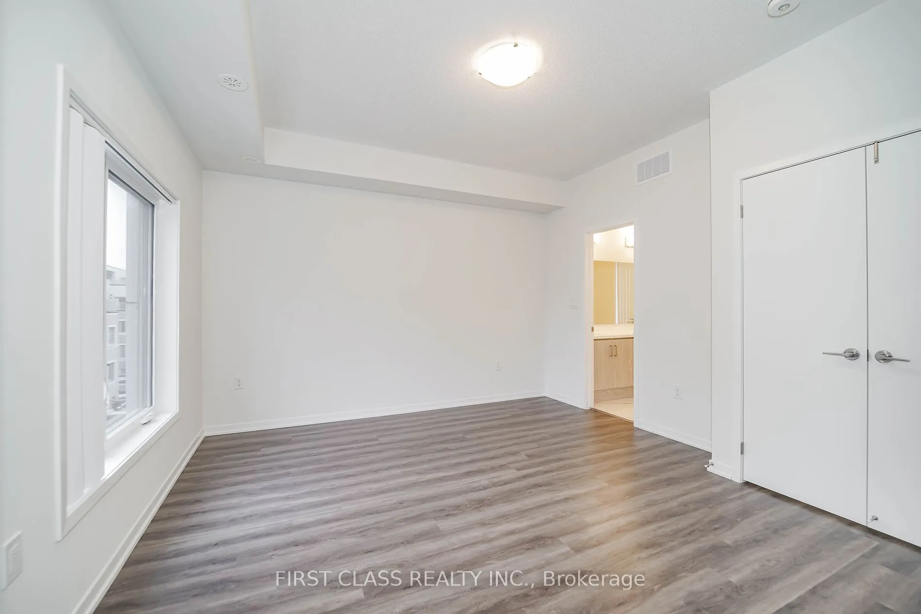 27 Mable Smith Way, #333