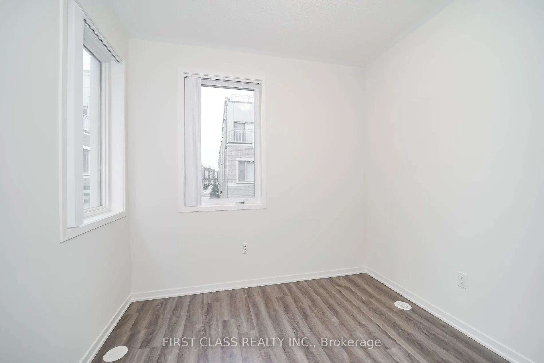27 Mable Smith Way, #333