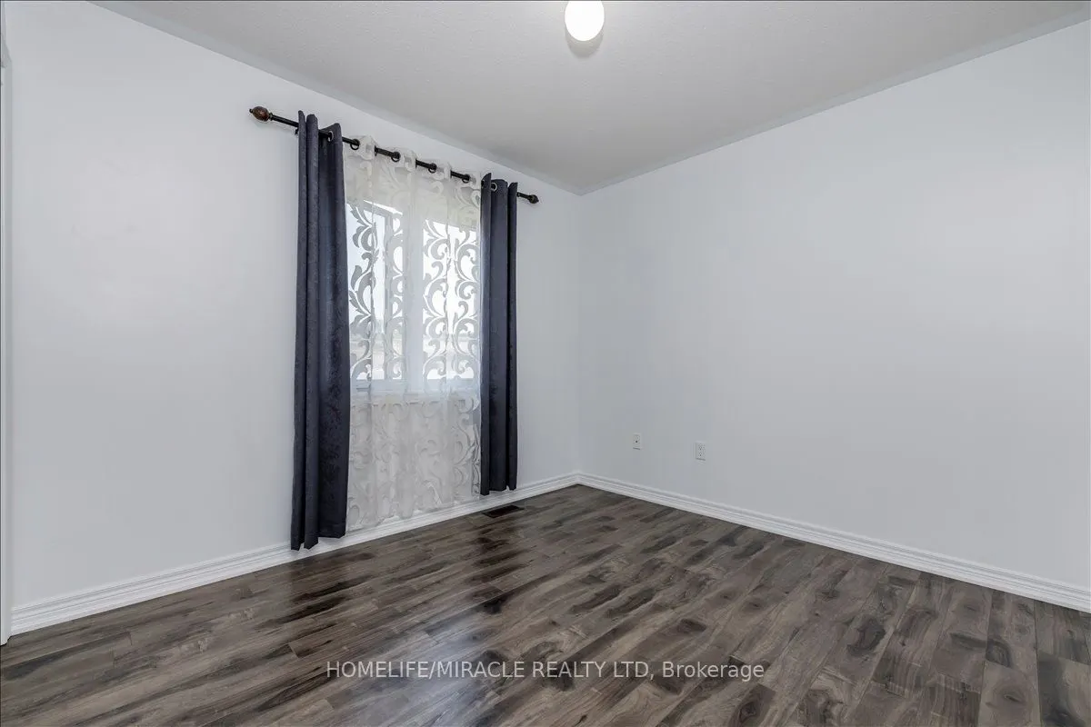 12 Janes Cres