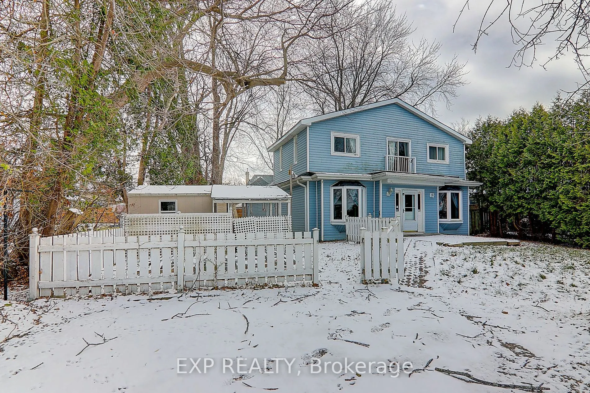 433 Lake Dr E