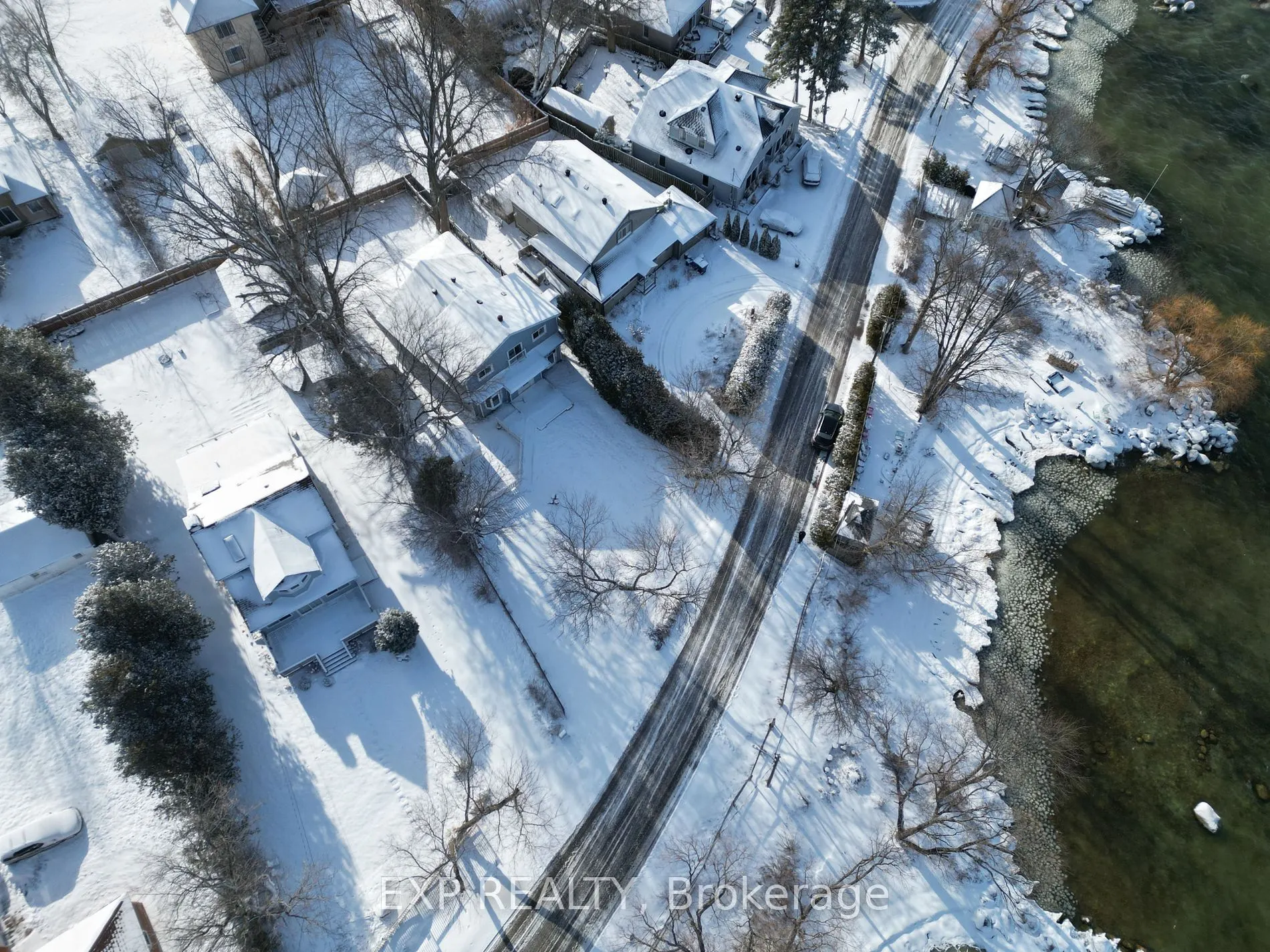433 Lake Dr E
