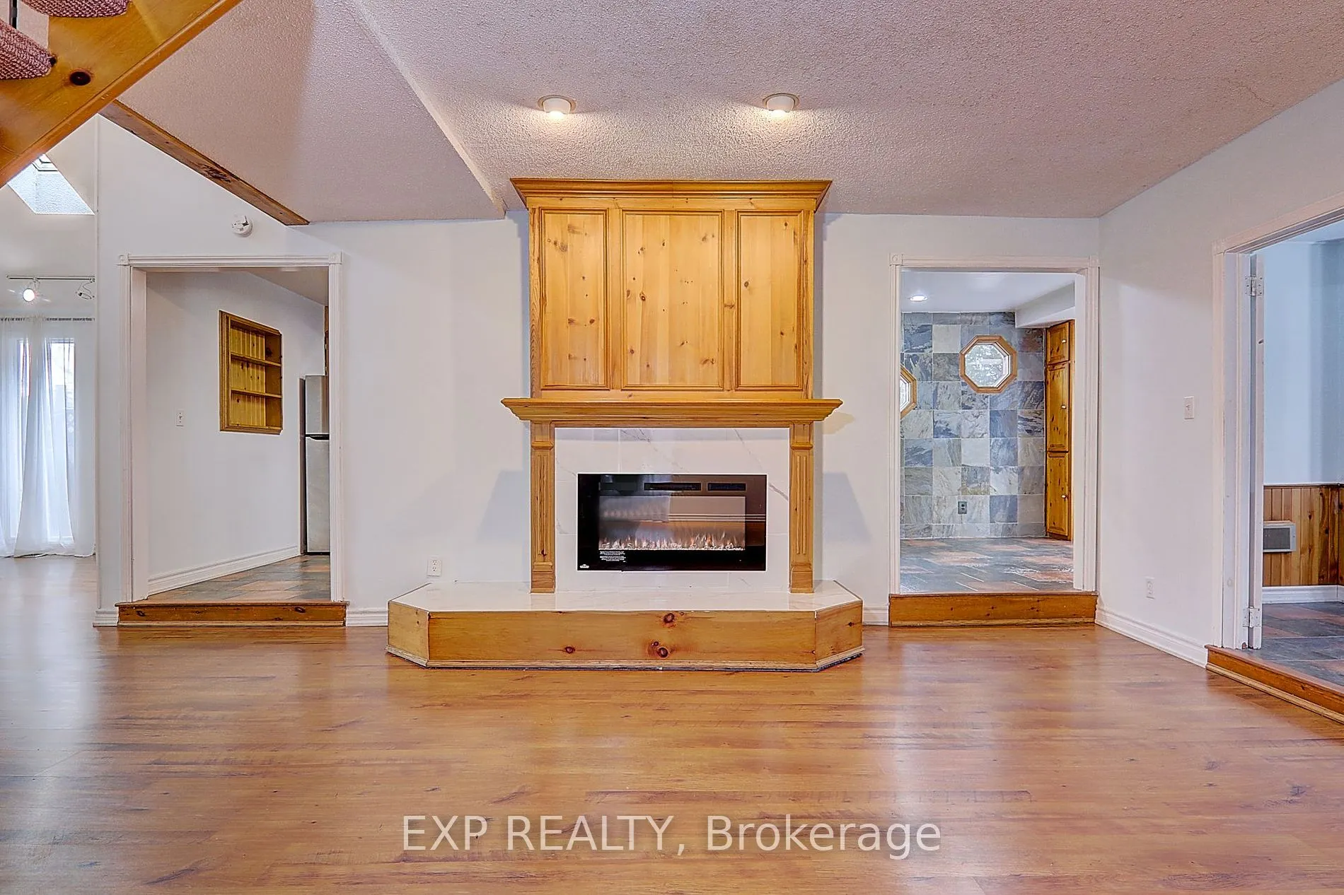 433 Lake Dr E