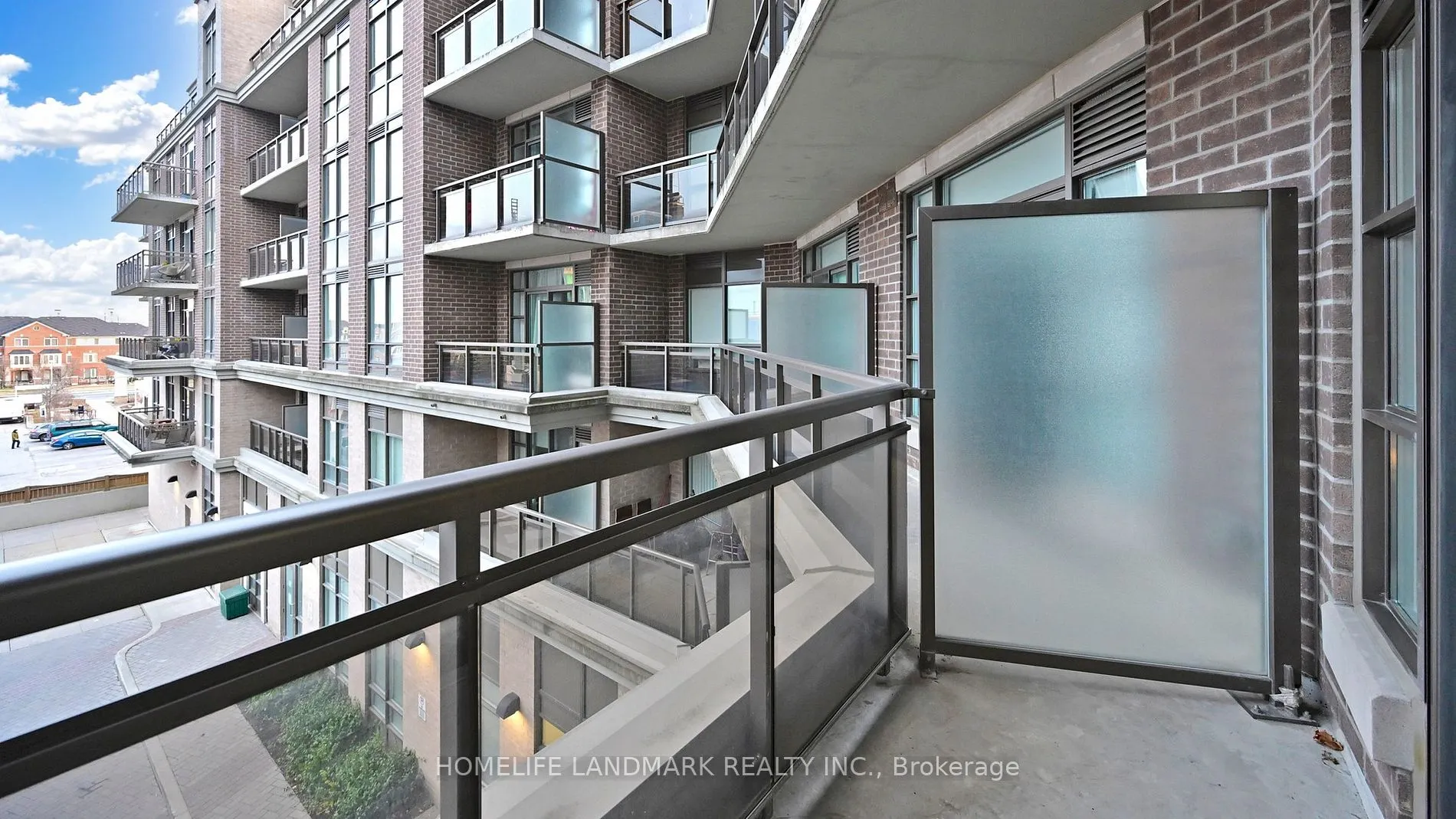 540 Bur Oak Ave, #340