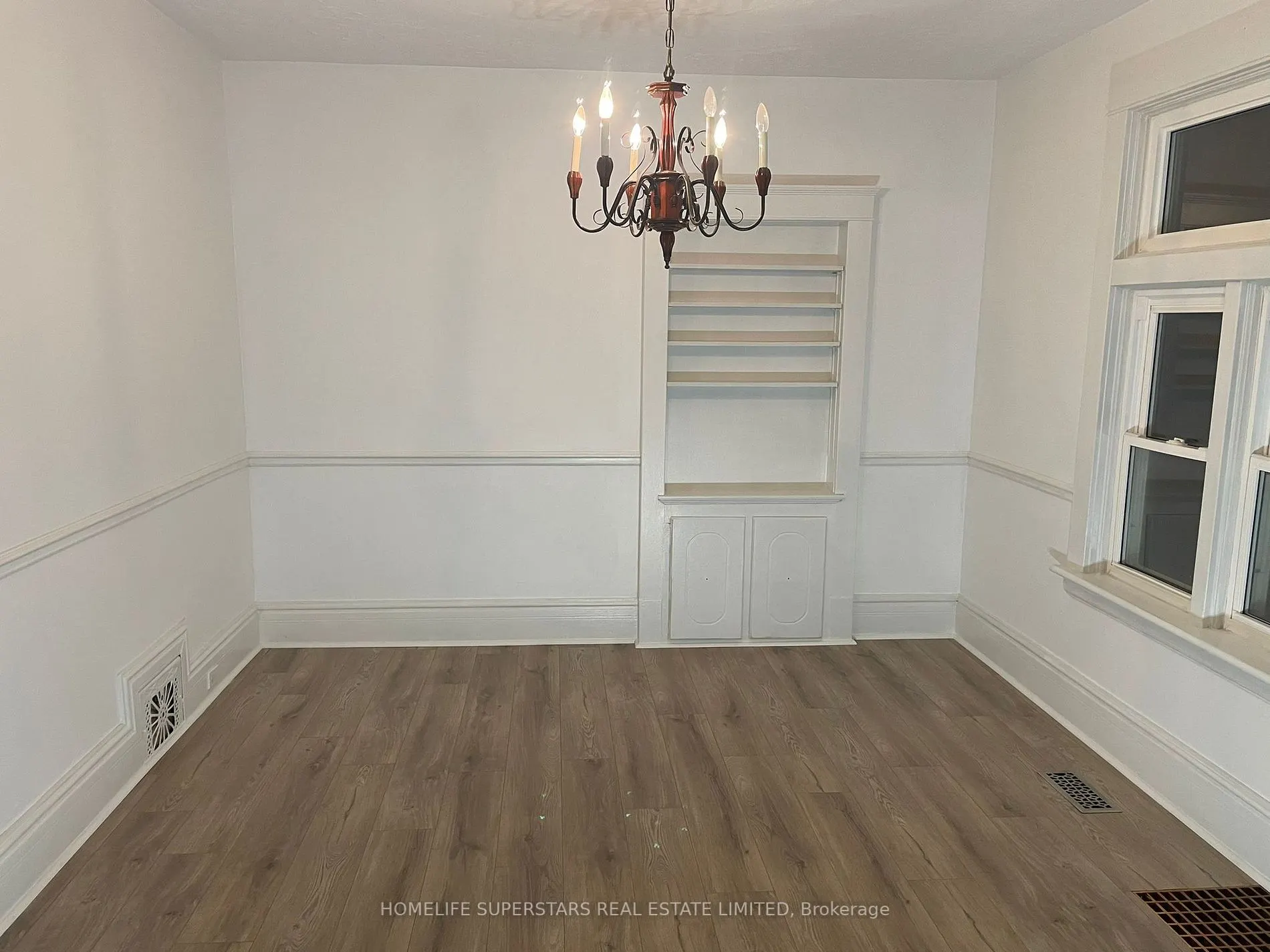 103 Arden Ave