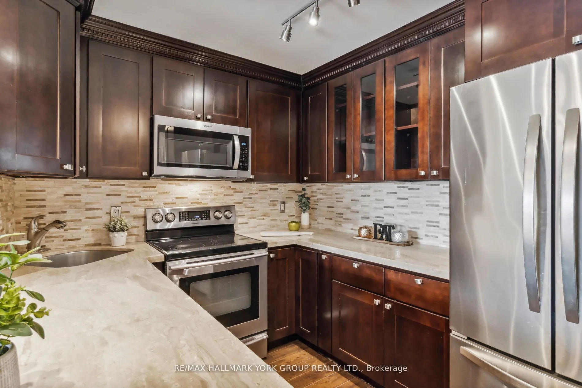 11 Townsgate Dr, #1212