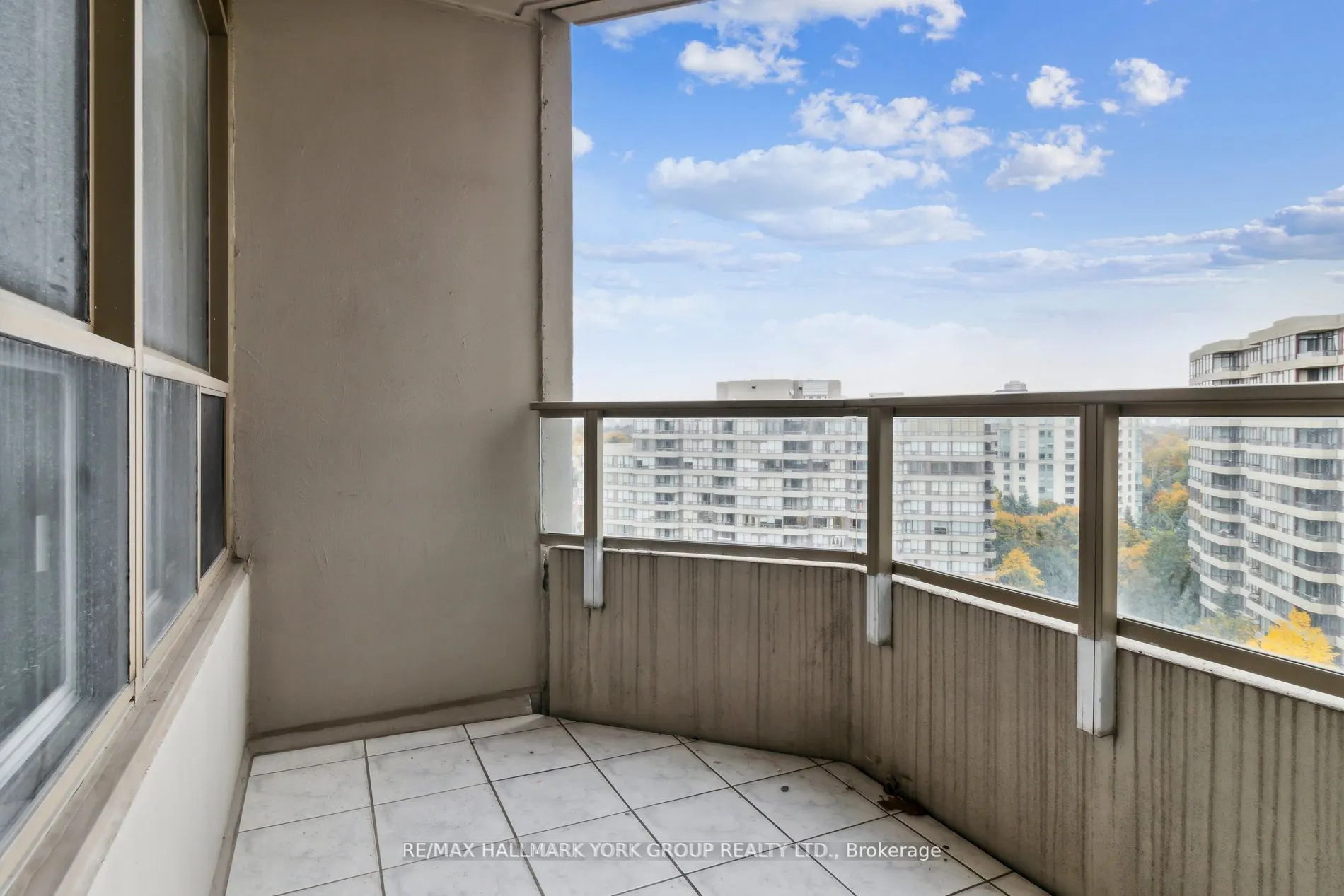 11 Townsgate Dr, #1212