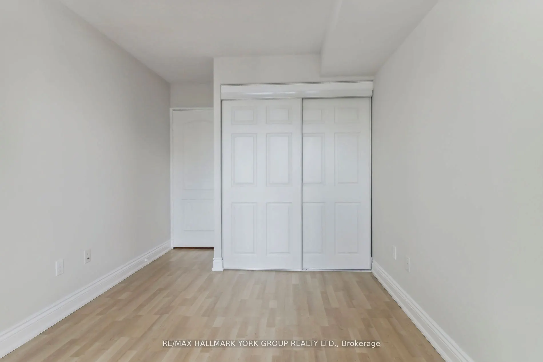 11 Townsgate Dr, #1212