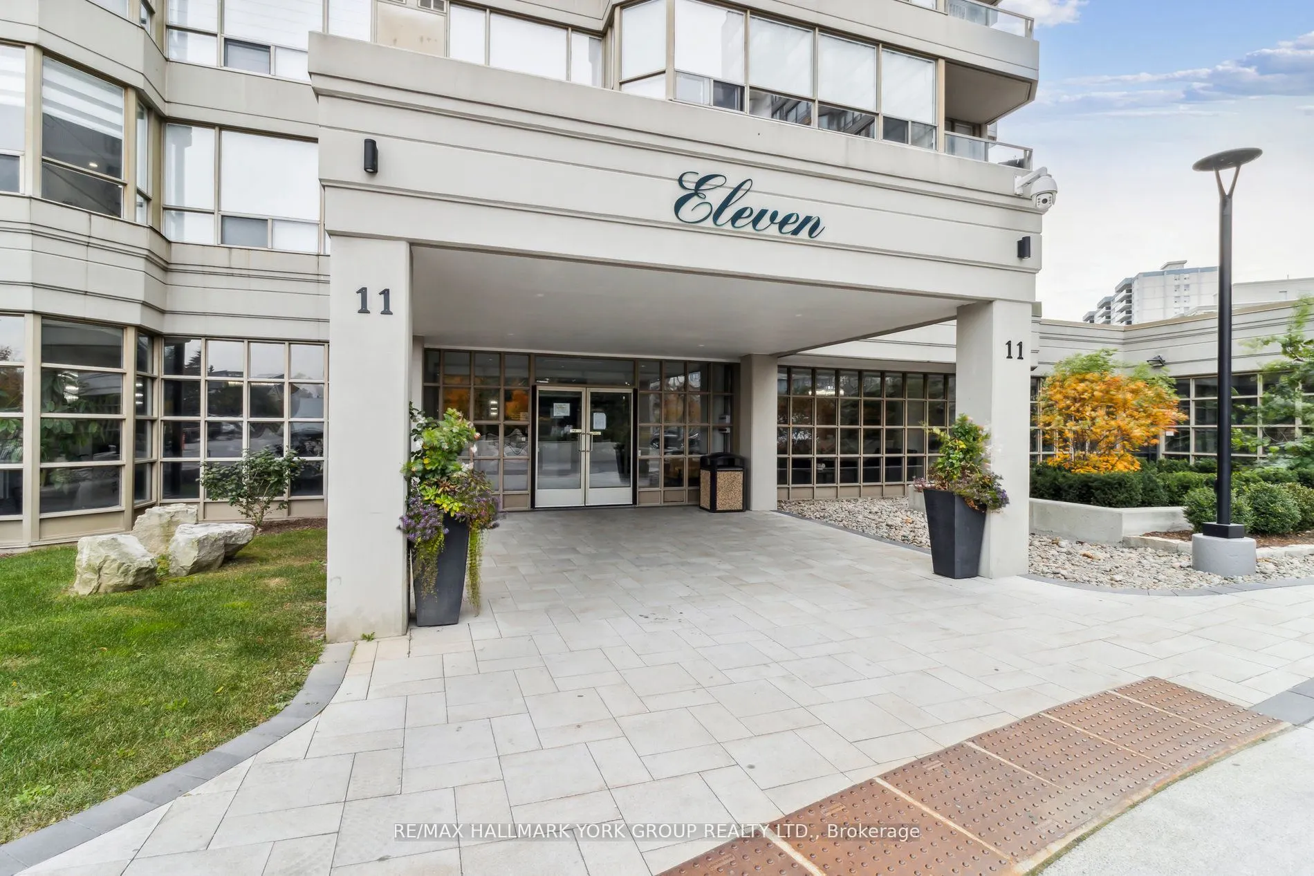 11 Townsgate Dr, #1212